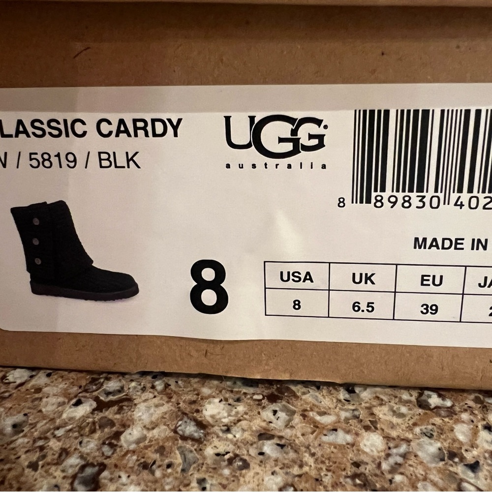 Ladies Black Classic Cardy Knit Boot. Size 8